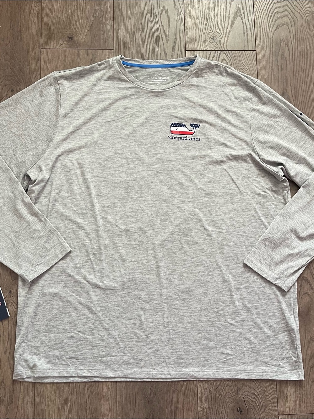 Vineyard Vines Men’s XXL Patriotic American Flag Whale Harbor Long Sleeve Tee